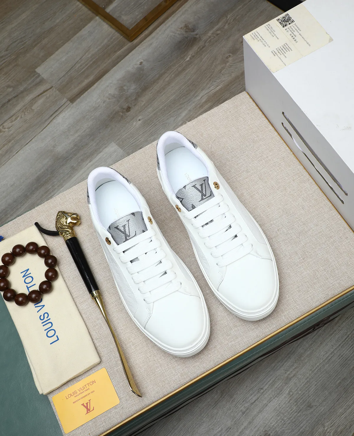 Men's men's shoes 💰540 📛📛(Niuli) high-end [LOUIS VUITTON] Louis Vuitton official website synchronized new products 👟Milan fashion catwalk style 🇰🇾🇰🇾LV family logo, celebrity style, a must-have for fashionistas ⚠️Top-layer calfskin ➕Cow leather lining ➕Mesh lining Official website original special outsole👞Number 38-44